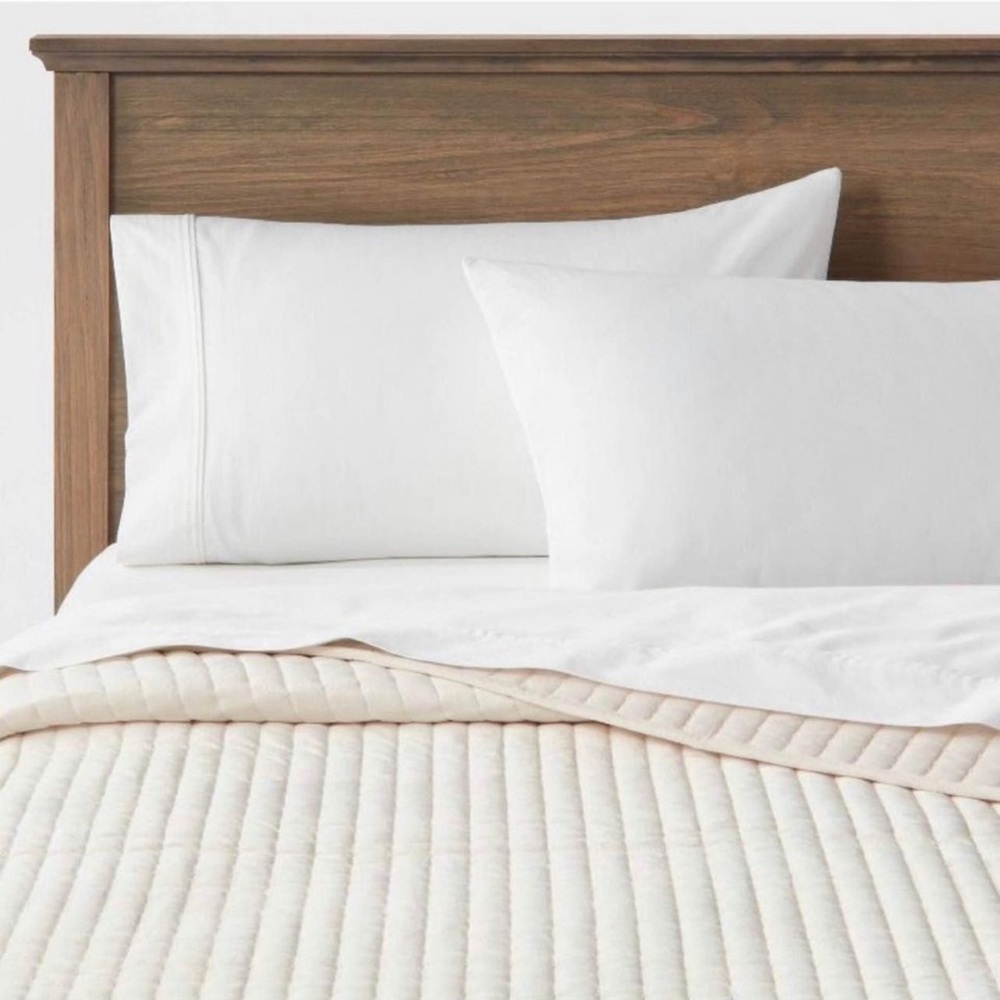 🔥Threshold Matte Velvet Solid Quilt